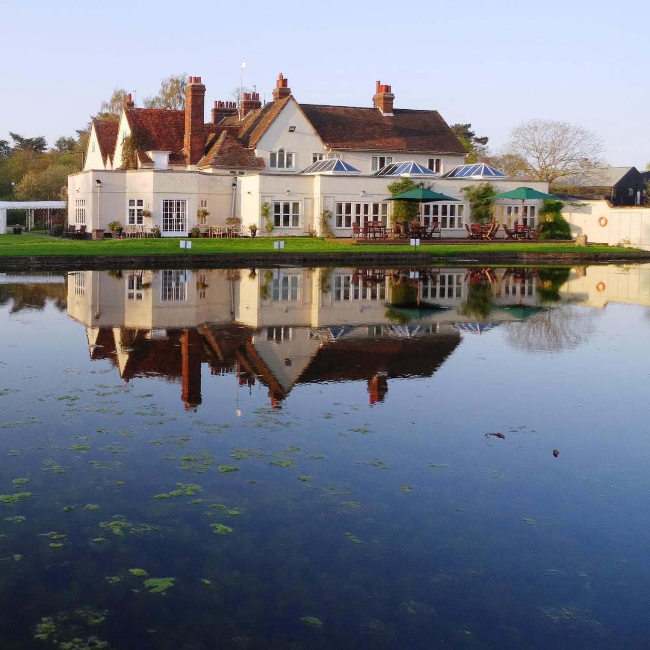 Prested Hall Braintree Bagian luar foto
